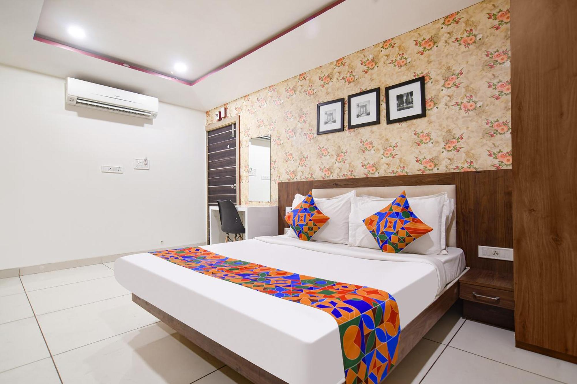 Fabhotel Shree Ram Palace Индор Екстериор снимка